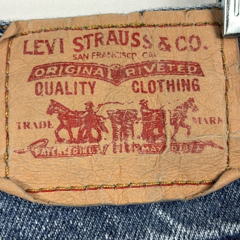 Vtg Levi's 550 Relaxed Tapered ‎ Blue Jeans Womens Size 18M Light Wash High Rise - Picture 4 of 11